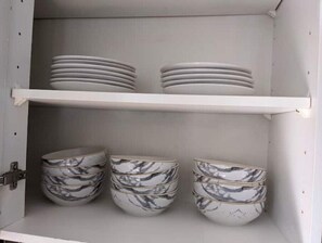 Plates and bowls 