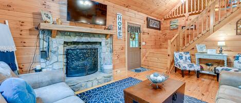 Maggie Valley Vacation Rental | 2BR | 2BA | 2,100 Sq Ft | Stairs Required