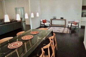 Live Oak Dining Area