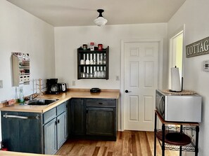 Laurel Cottage Kitchen