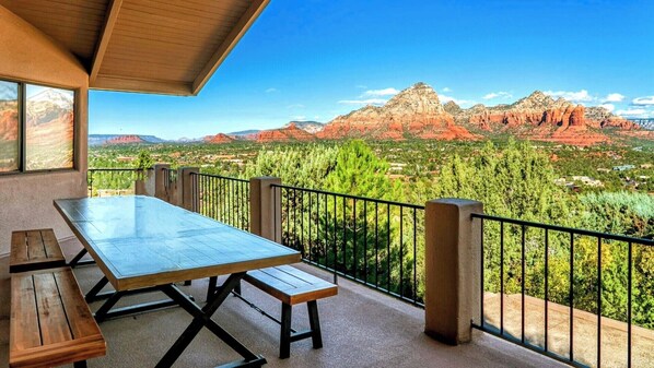 Panoramic Deck